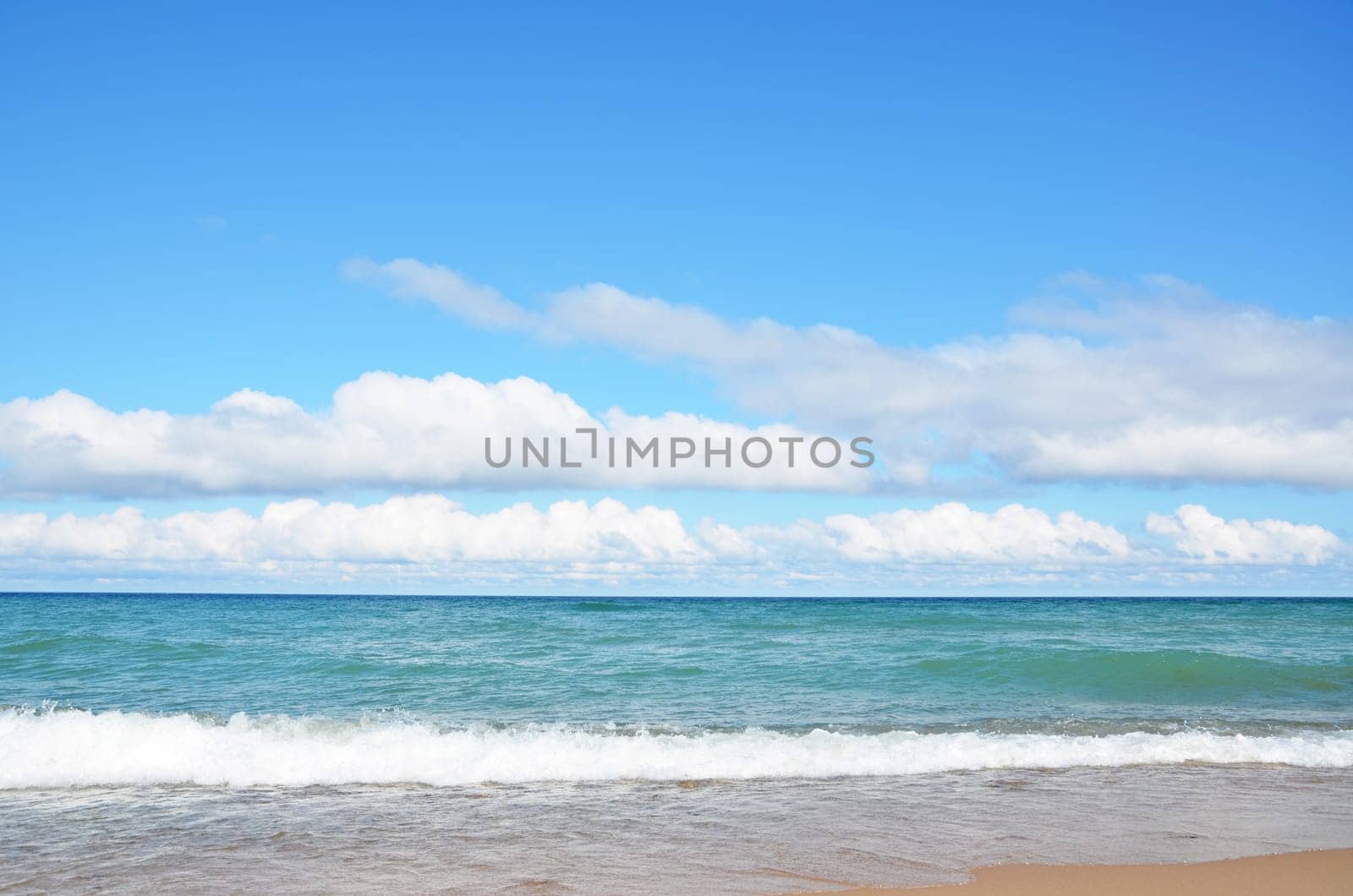 Lake Michigan shoreline at Pt. Betsie lighthouse