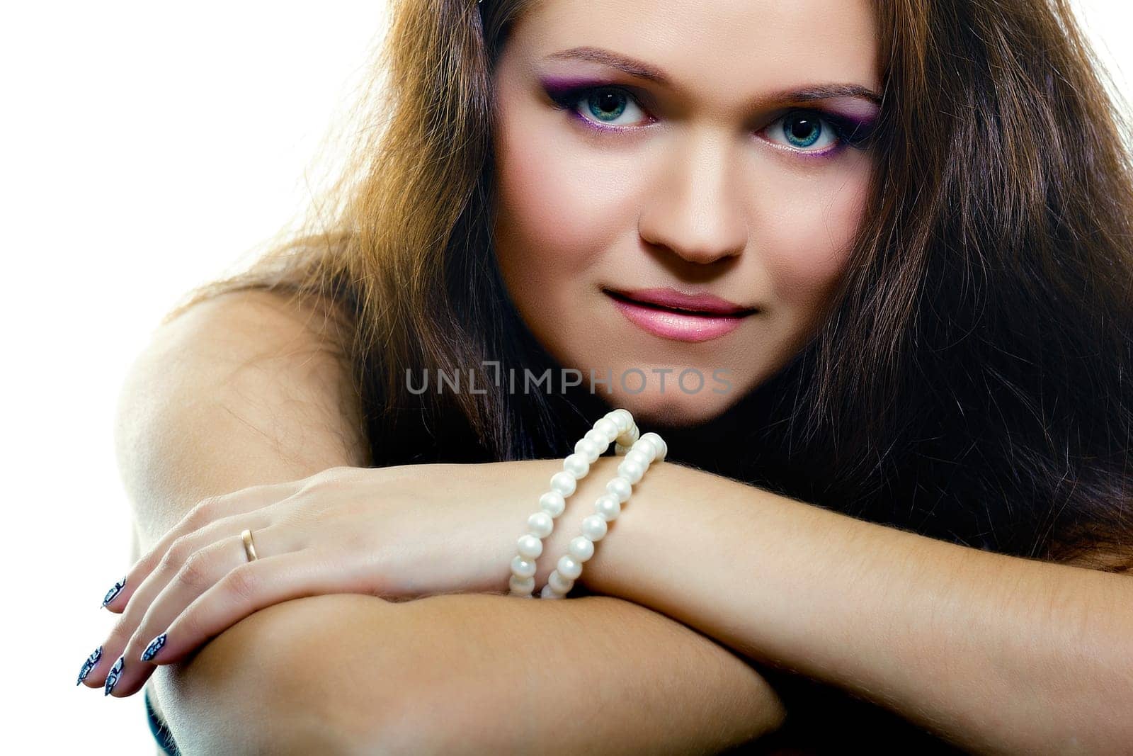 Portrait of attractive girl with long hair. fashion makeup
