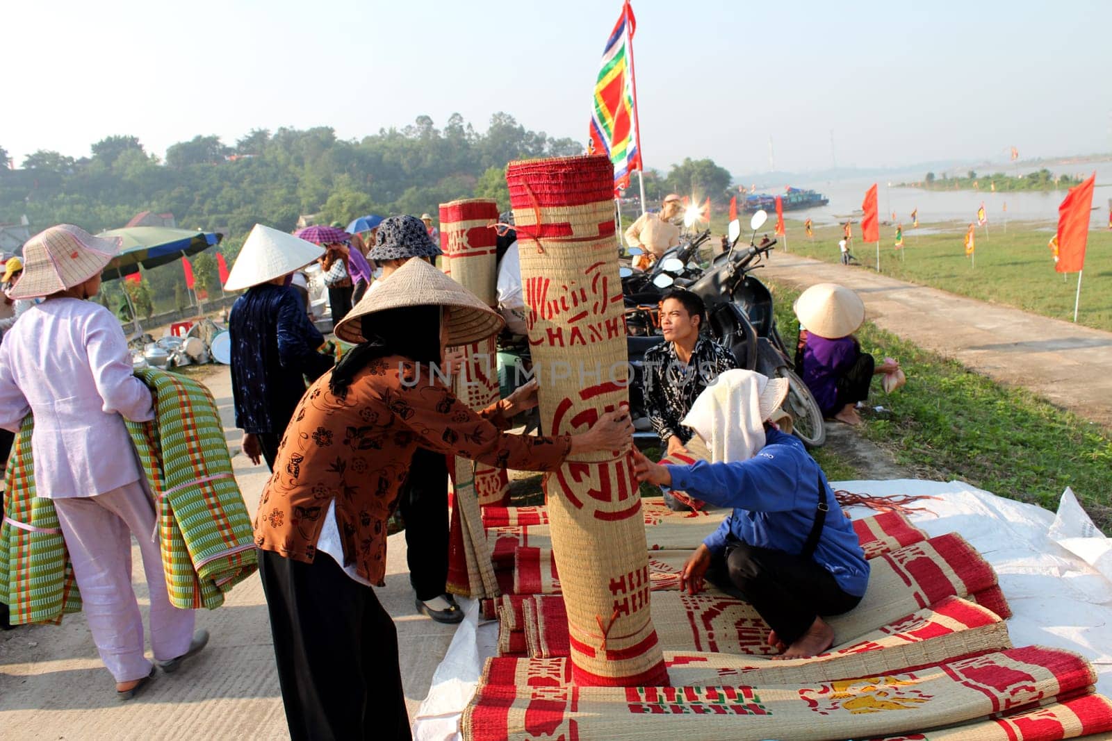 market selling bed mats in vietnam