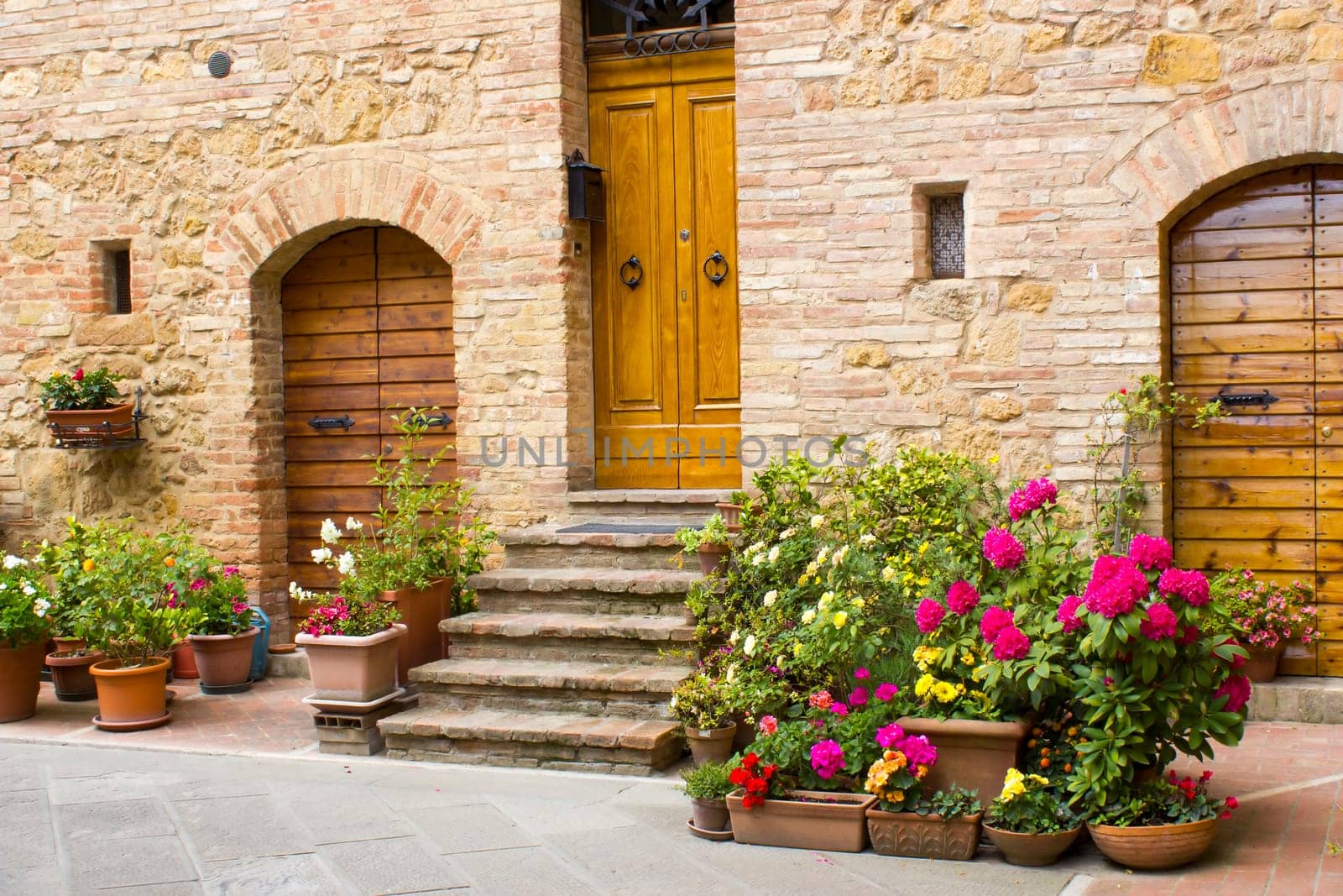 lovely tuscan street, Pienza, Italy