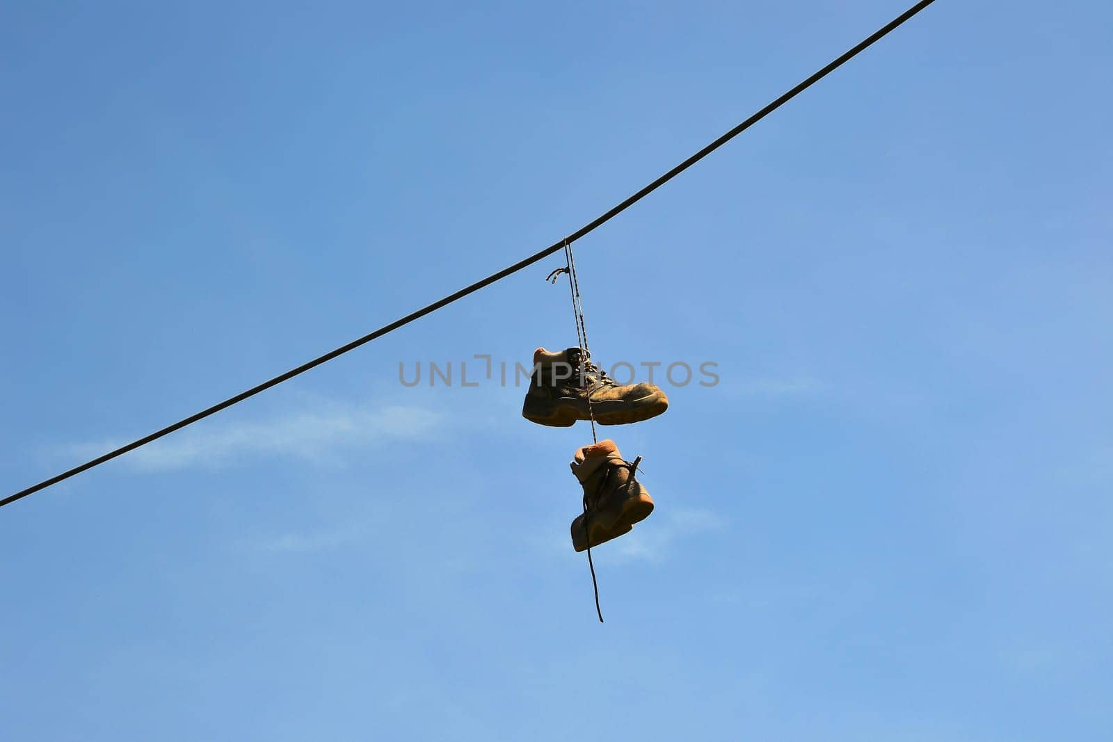 Shoes on an overhead line in Magdeburg