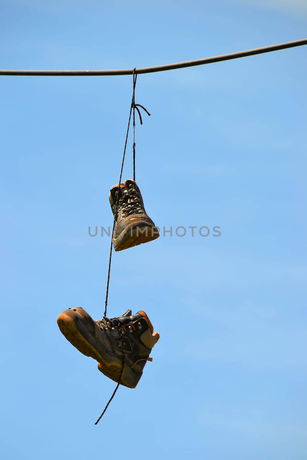 Shoes on an overhead line in Magdeburg