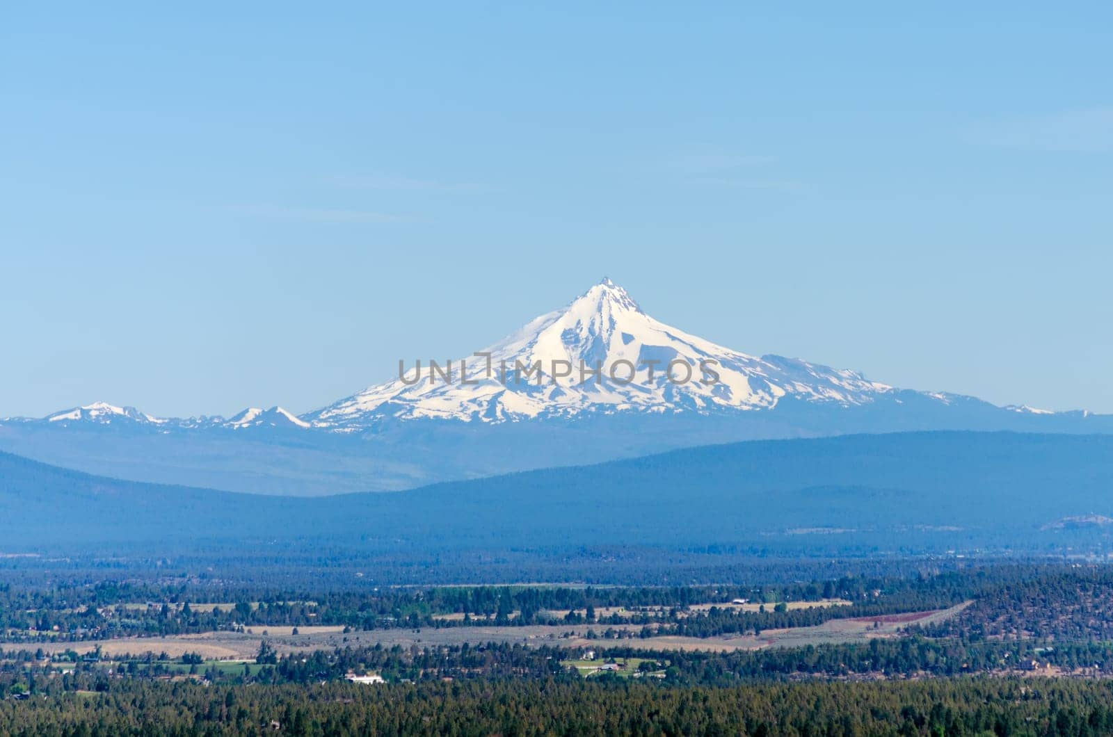 View of Mount Jefferson, one of the volcanoes of the Cascade Range
