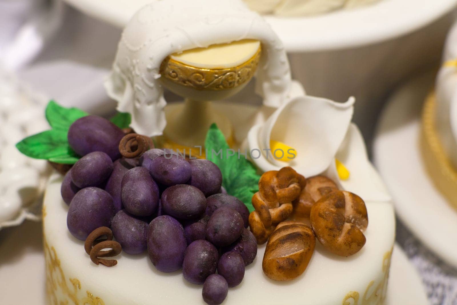 Cake and decorations for the celebration of First Communion
