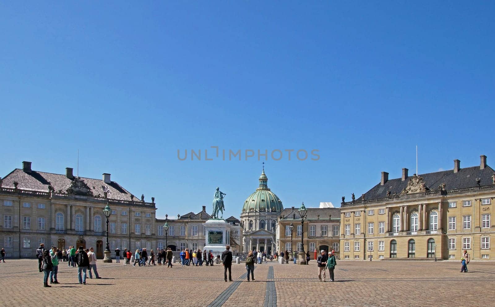 Schlossplatz Amalienburg Kopenhagen Dänemark / Square of Amalien Castle Copenhagen Denmark