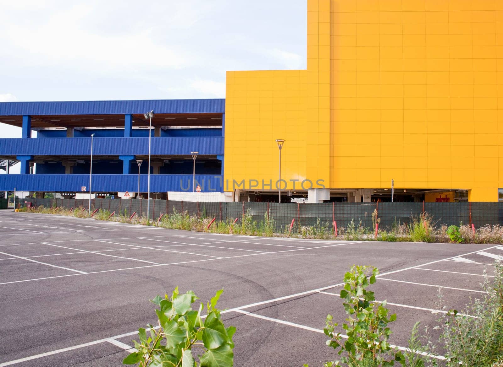 Photo of yellow and blue building