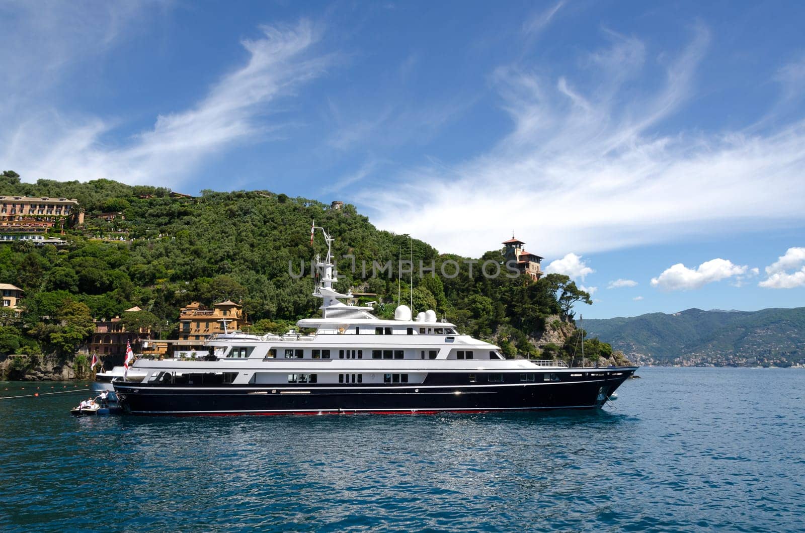 Yachts and houses in Portofino to Genoa