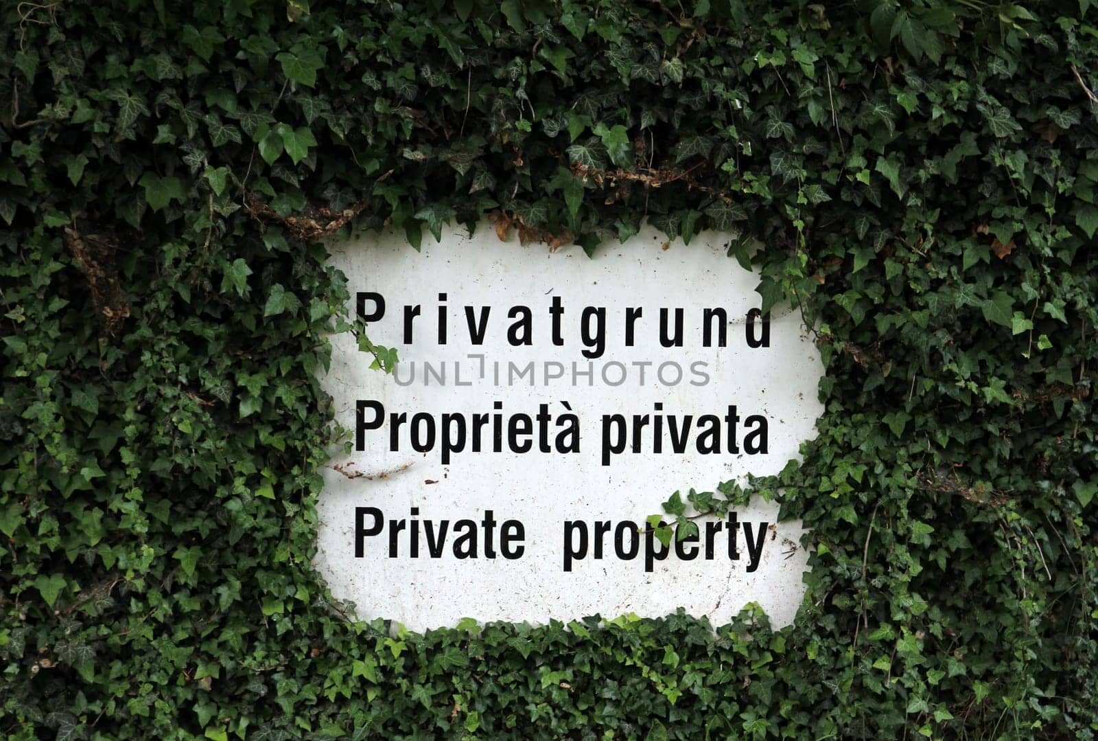 Attention private property
