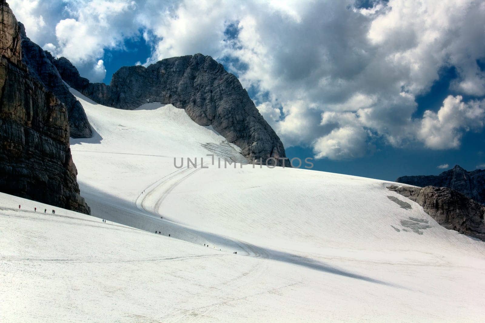 11-10-2012 austria dachstein mountains panorama