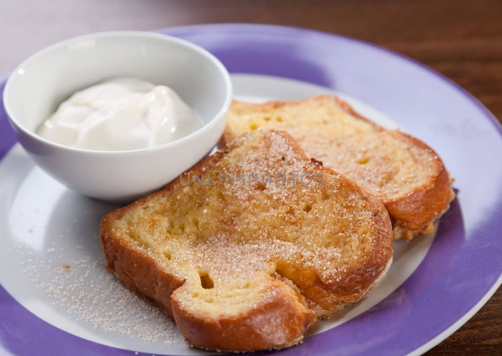 French toast with yogurt