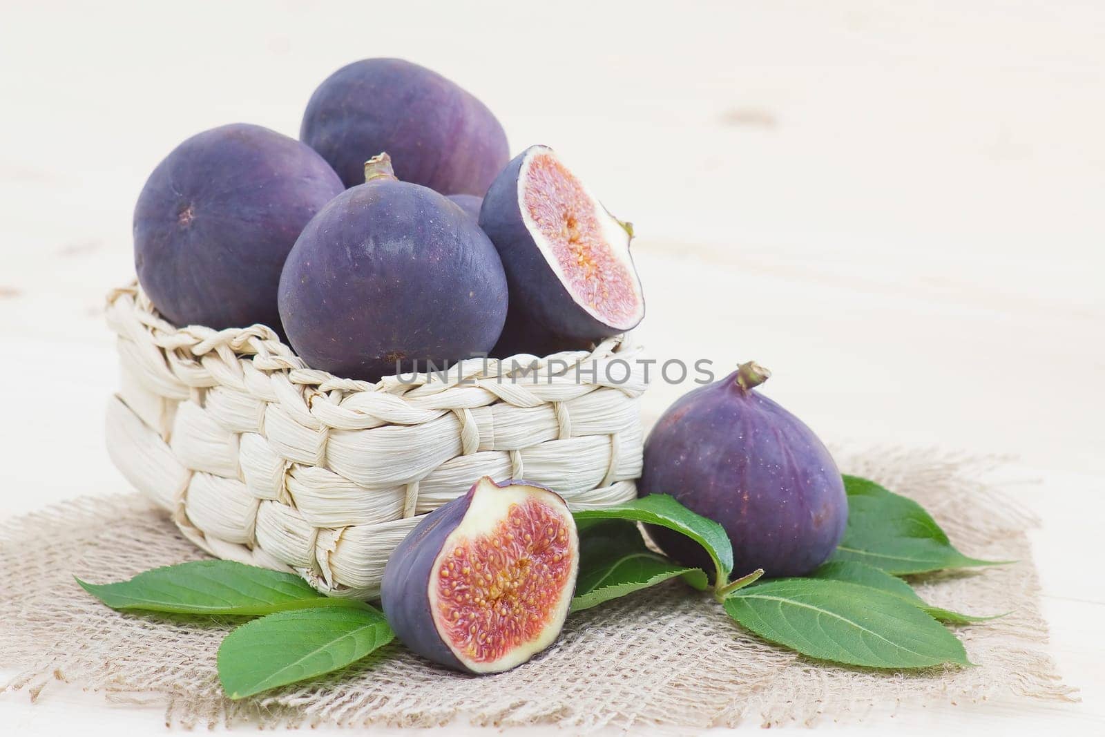 fresh figs