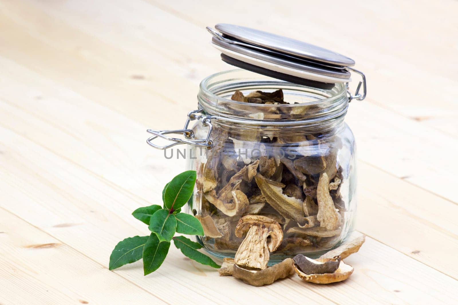 Dried mushrooms - boletus