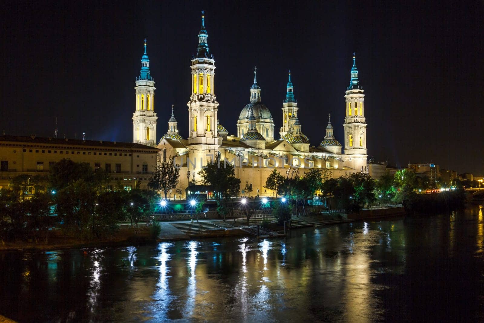 View of the Basilica Cathedral of Our Lady of the Pillar, Catedral Basilica de Nuestra Señora del Pilar, Zaragoza Spain