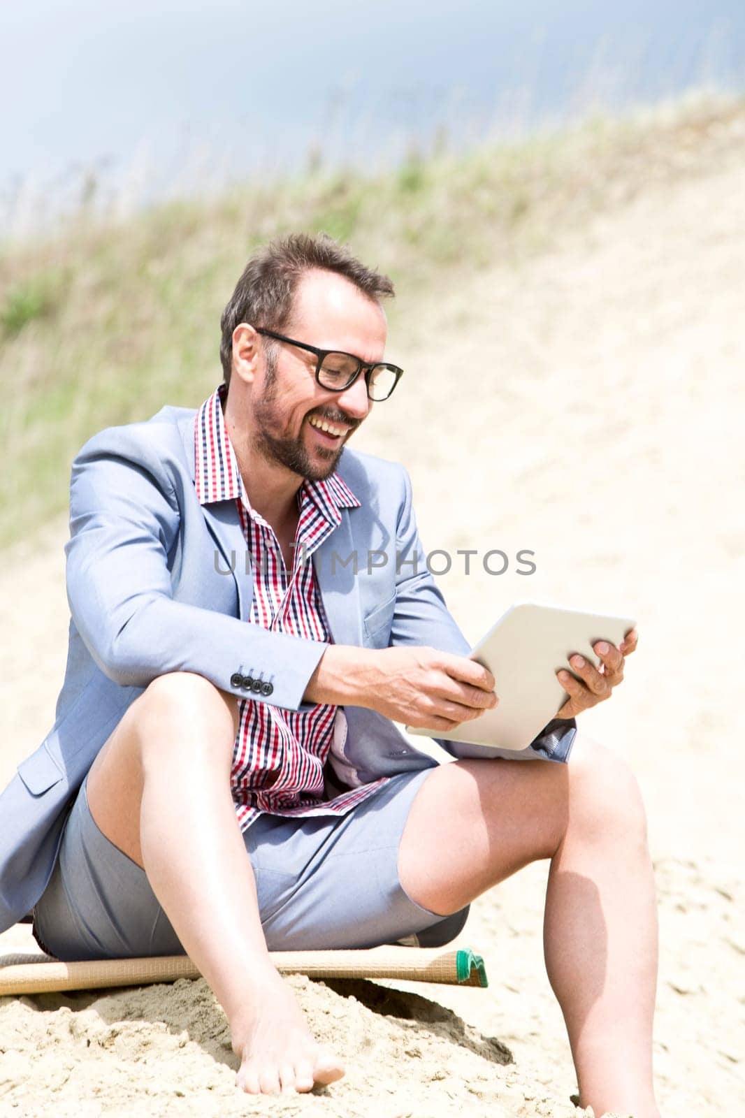 Outdoor businessman - work on the go