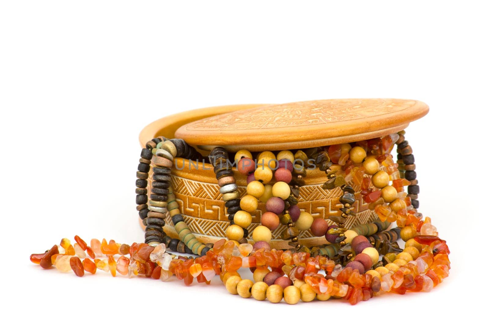 clay casket with jewellery