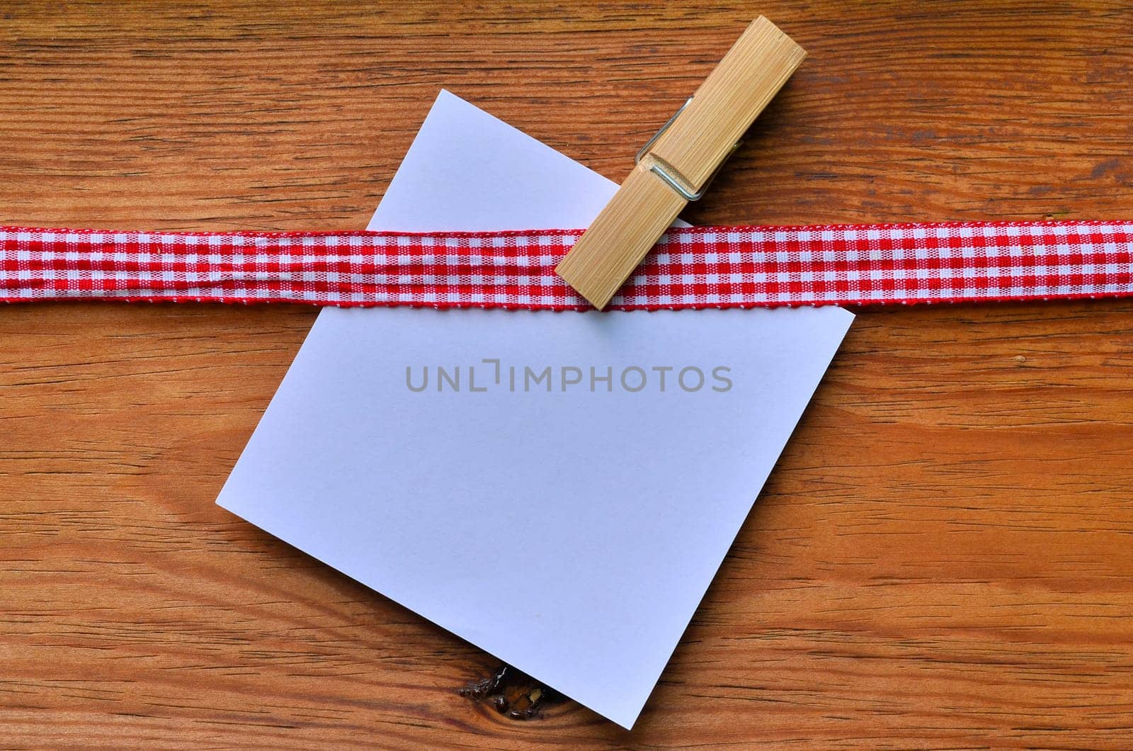 Note Note Wood Background