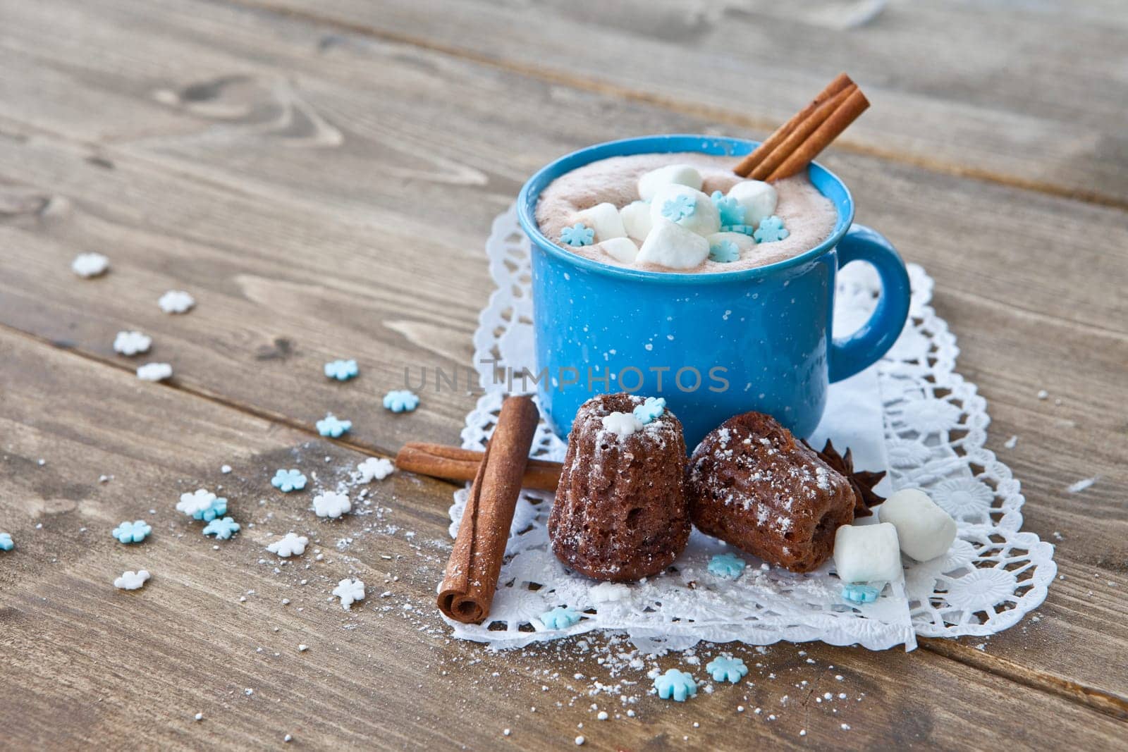 Hot chocolate with small cakes at Christmas time