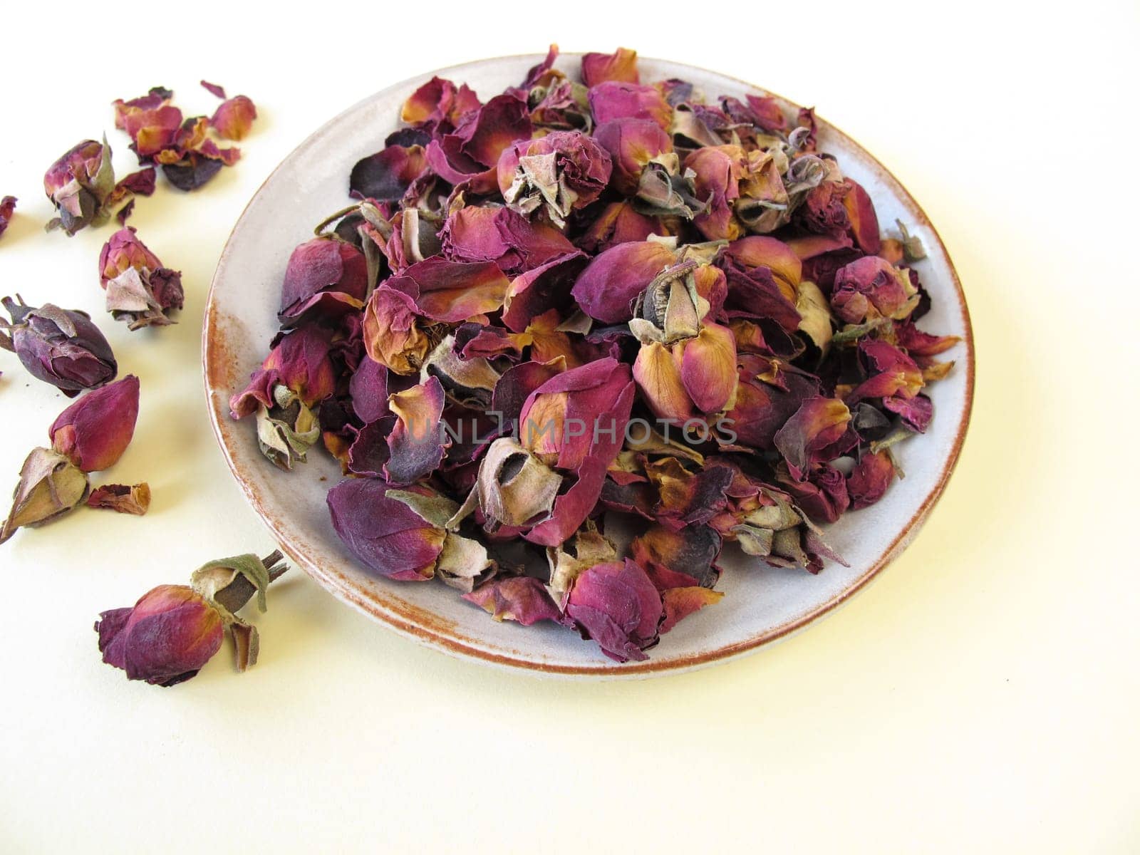 Dried rose petals