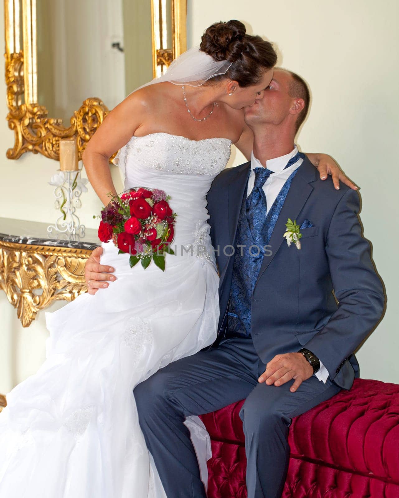 Wedding couple in the mirror
