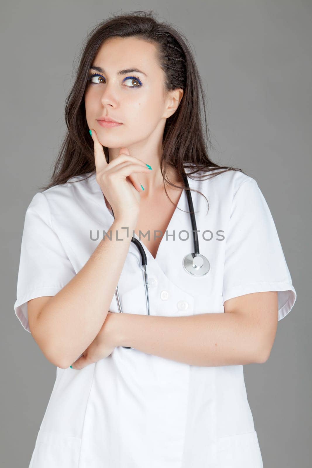 Portrait of a friendly female doctor. happy young smiling female doctor