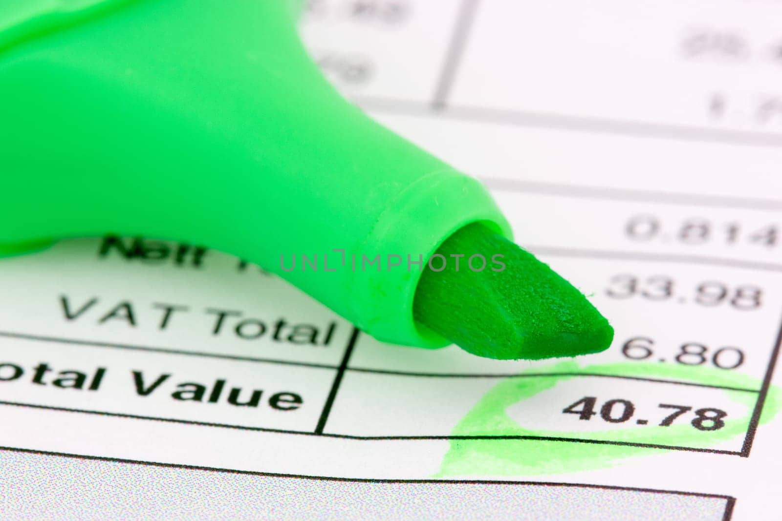 Invoice with balance due, circled in green