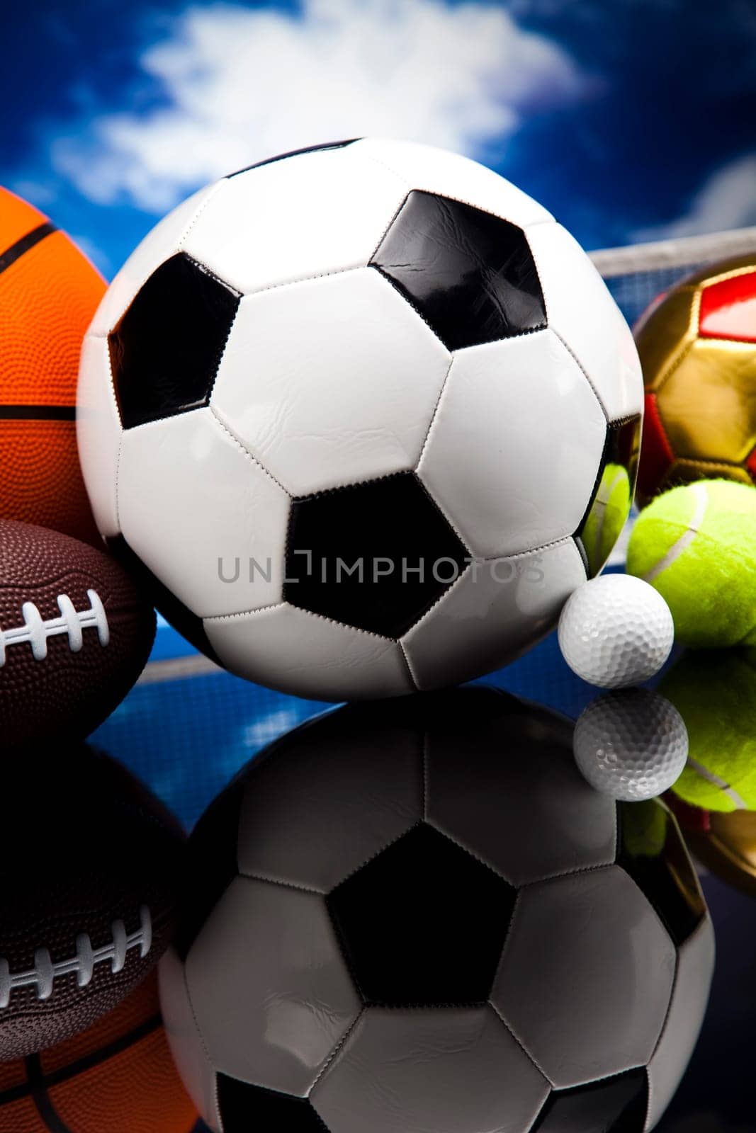 Four Sport, a lot of balls and stuff