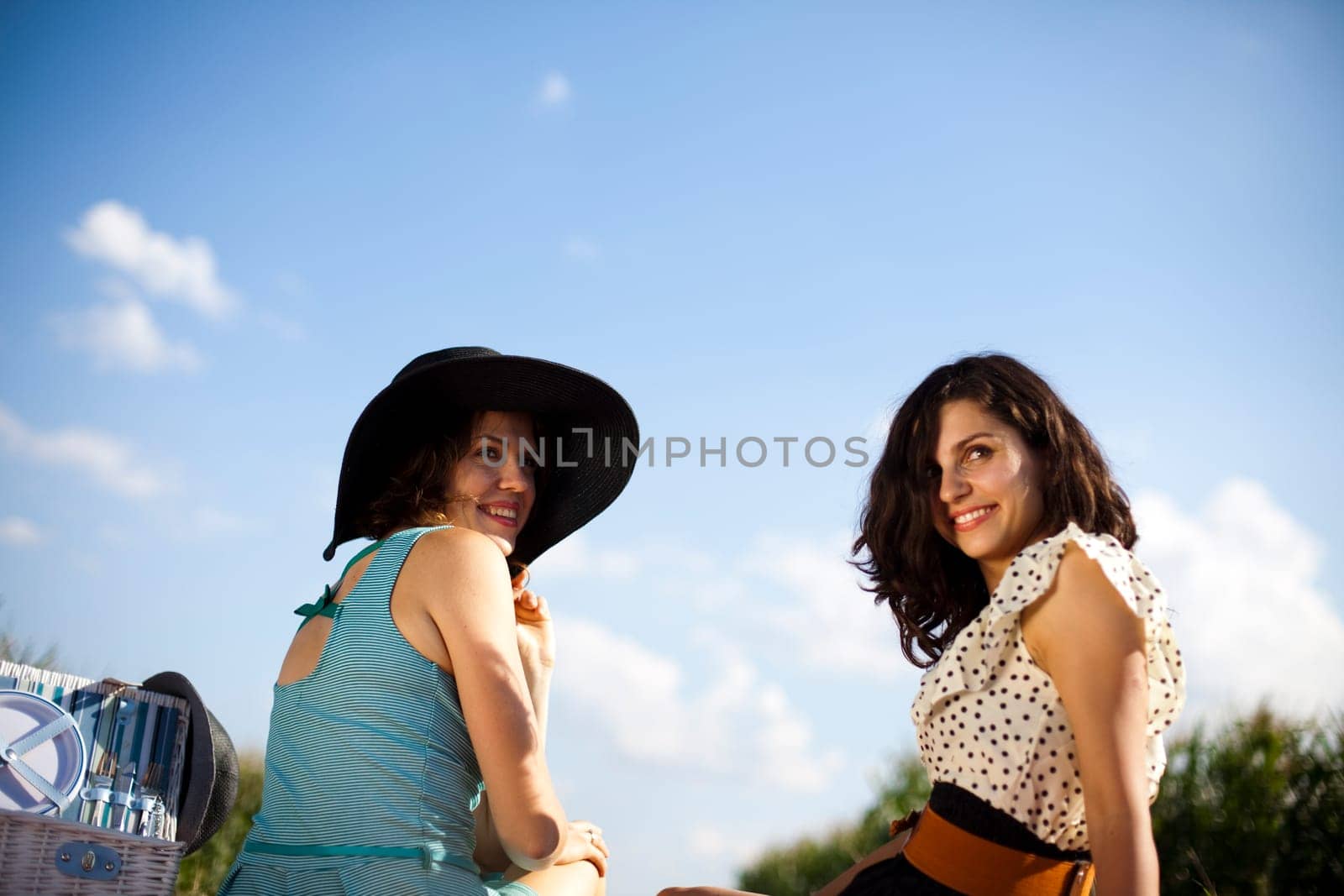 Girlfriends on picnic