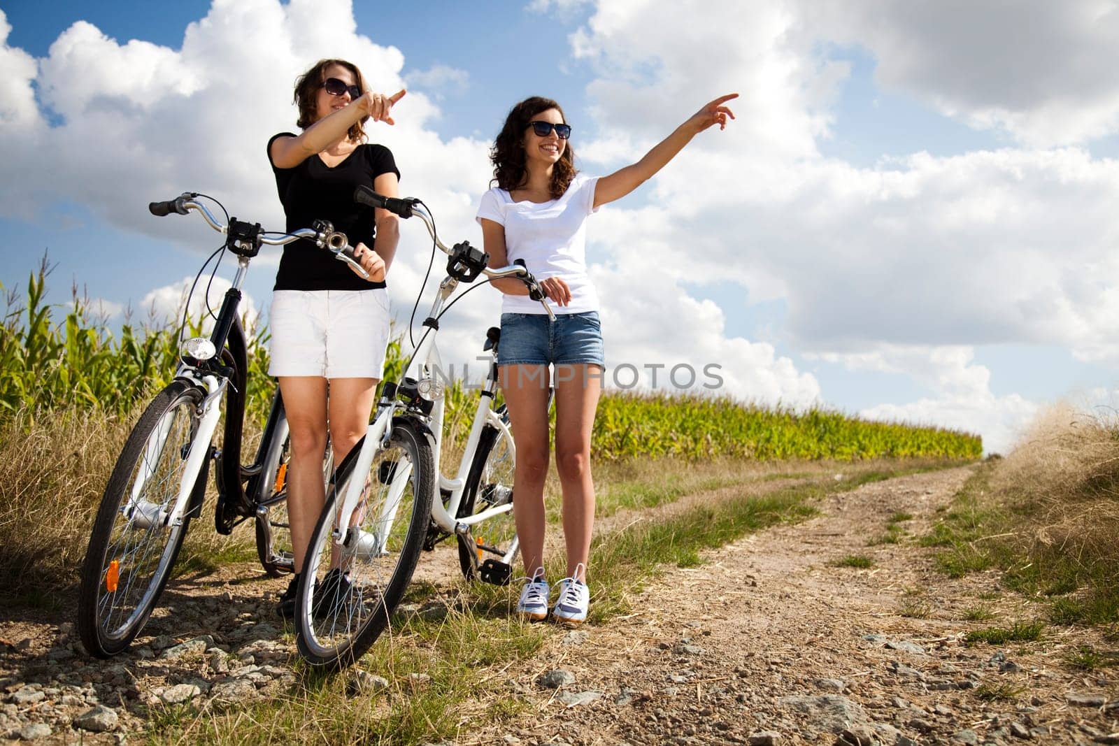 Girls on bike tour, enjoying