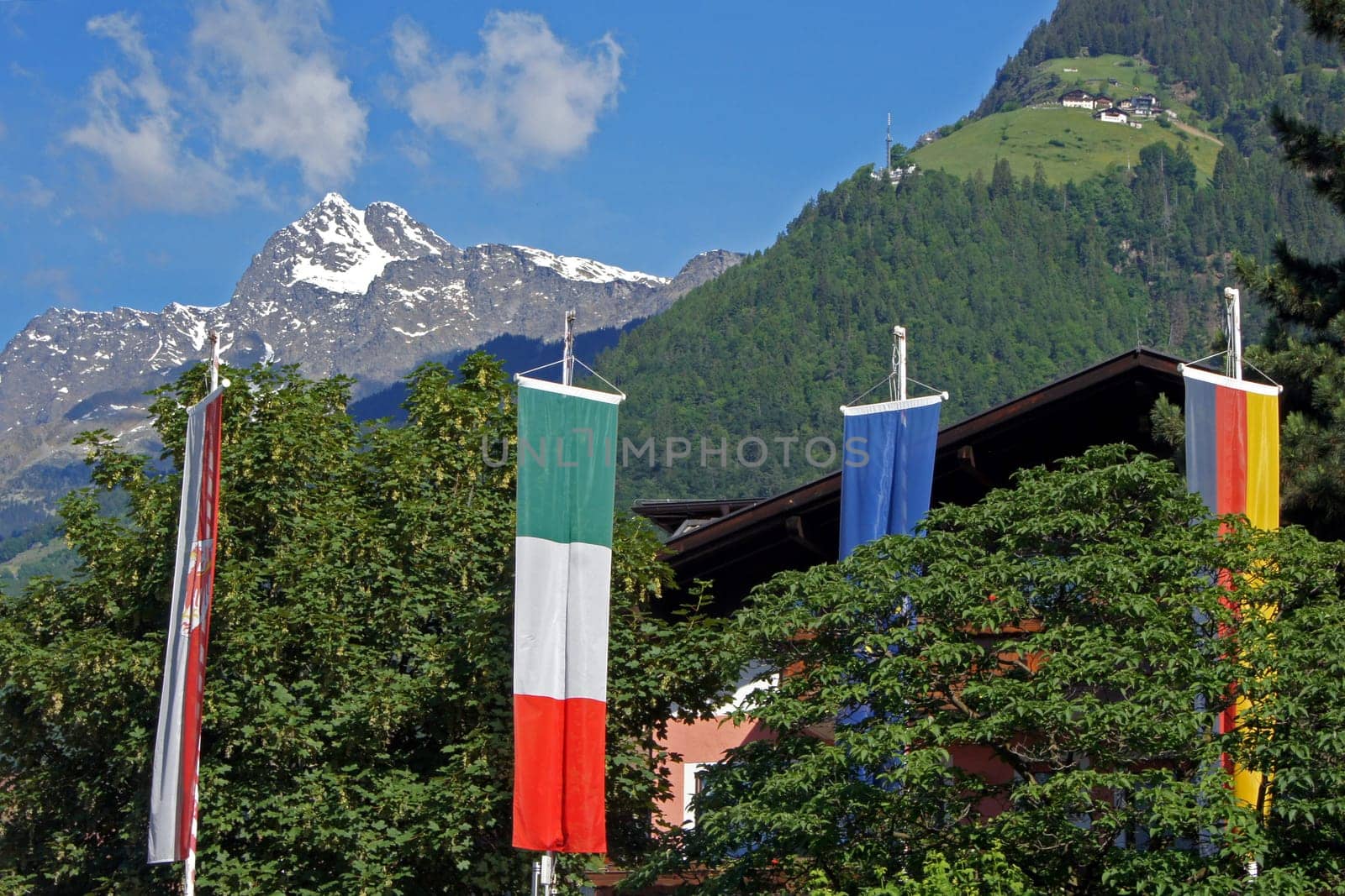 Flags,Festwiese Dorf Tirol