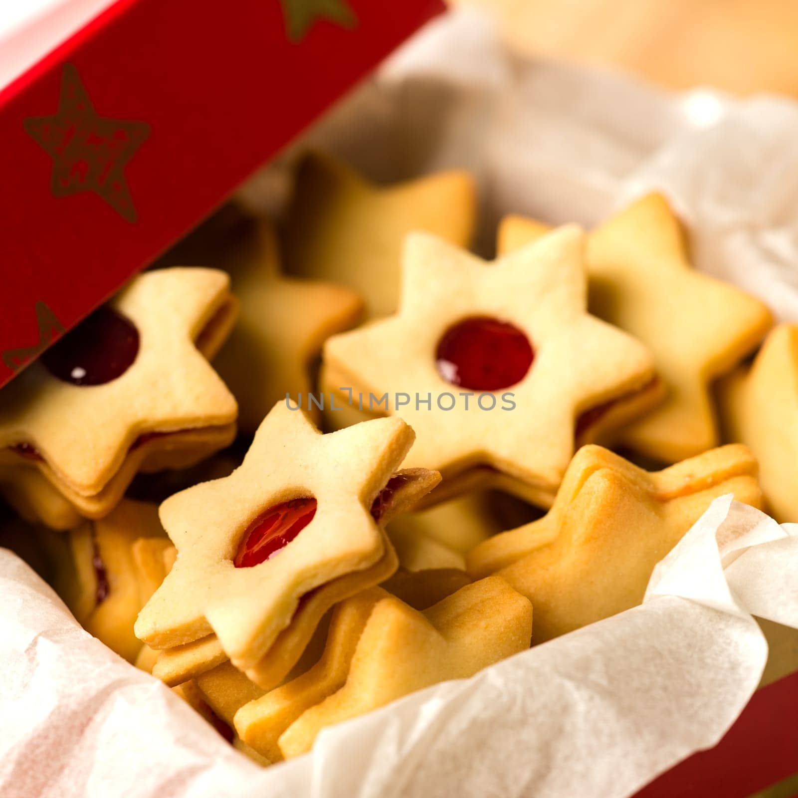 Christmas cookies star in red decoration box Xmas can