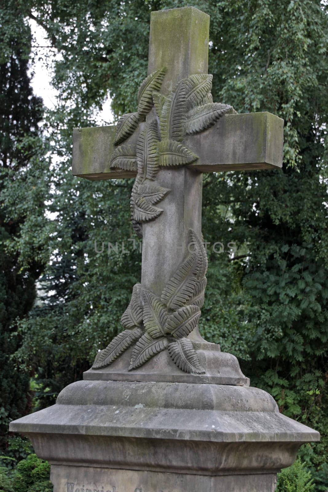 Grave cross