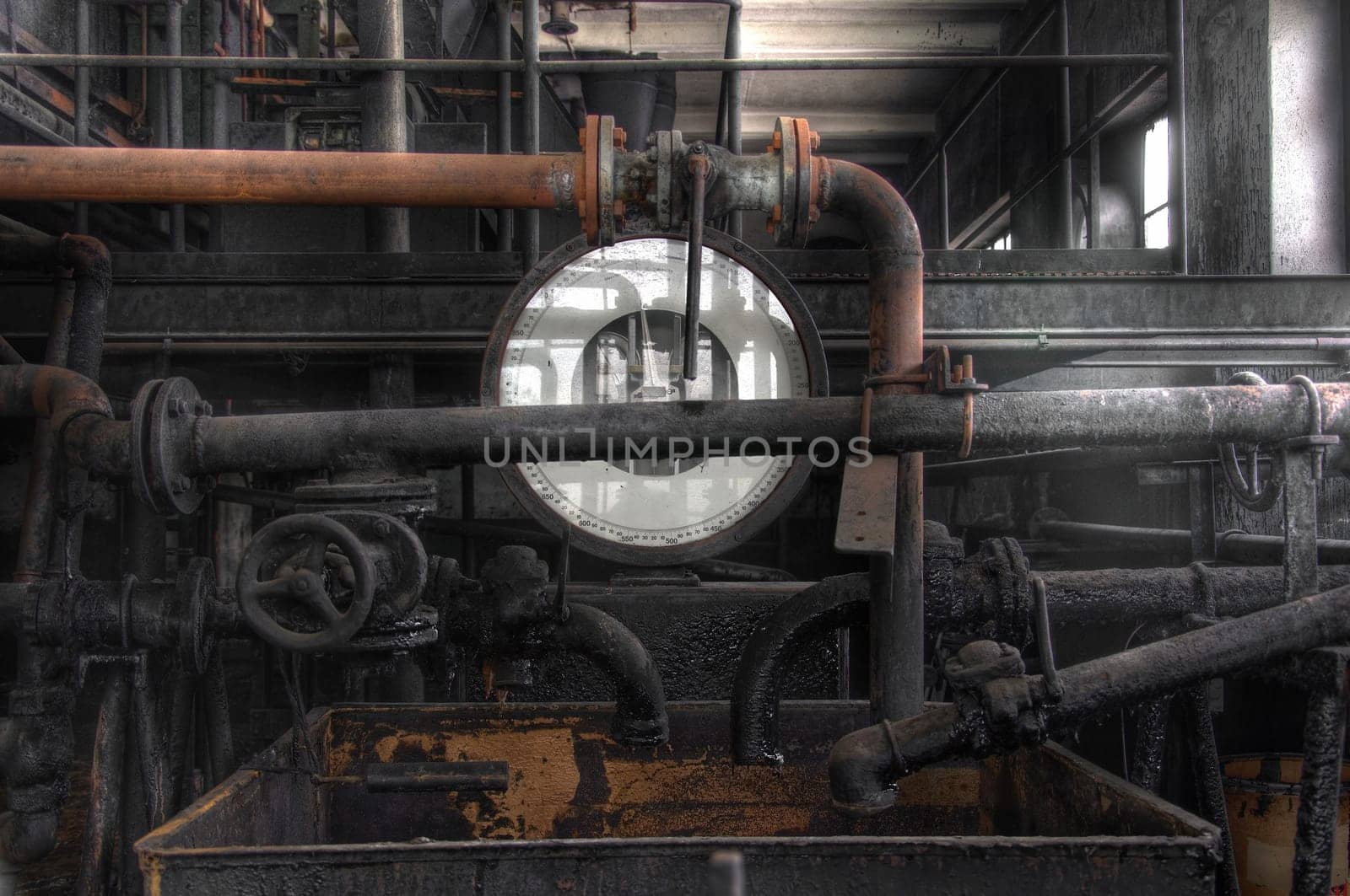 Big old industrial scale in an abandoned factory