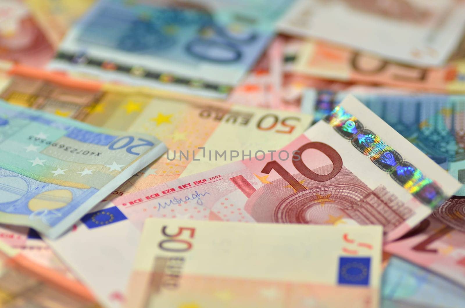euro banknotes