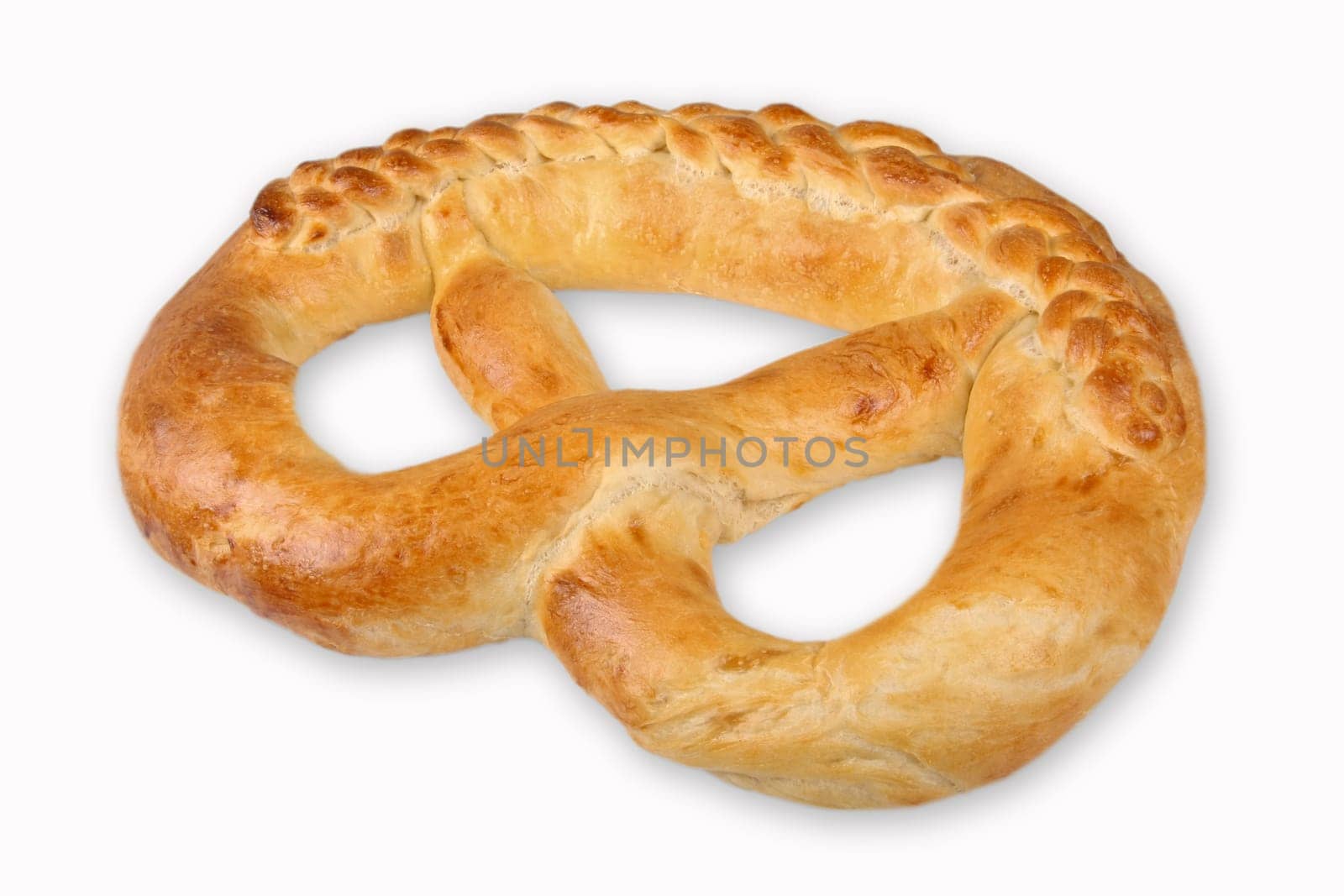 Large pretzel with braid pattern