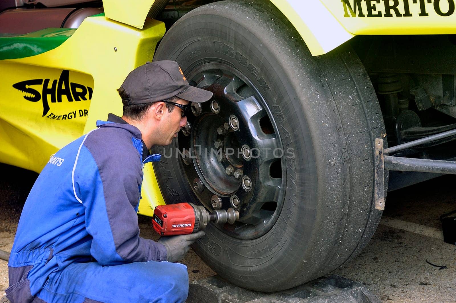 Ales - France - Grand Prix of France trucks May 25th and 26th, 2013 on the circuit of the Cevennes. workshops of mechanics for the assistance of the trucks.