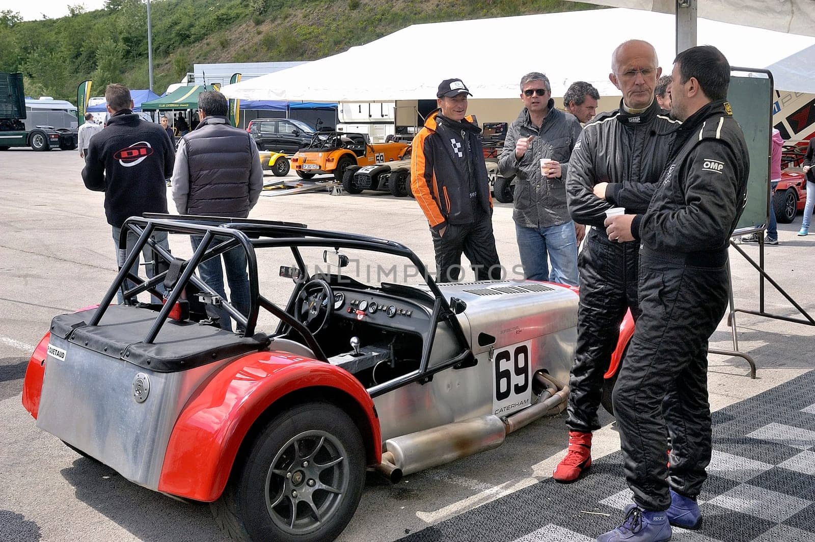 chases of Caterham on the circuit of the Cevennes with Ales in the French department of Gard the May 24th and 25th, 2013.