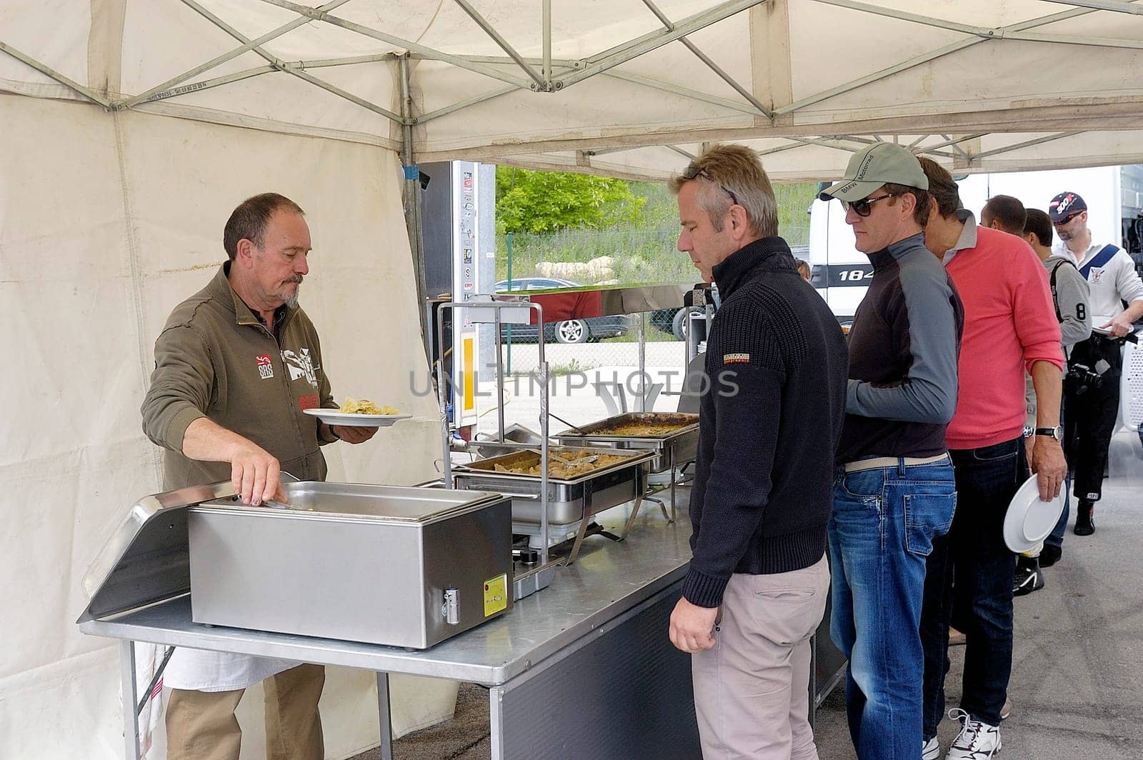 chases of Caterham on the circuit of the Cevennes with Ales in the French department of Gard the May 24th and 25th, 2013. the pause lunch