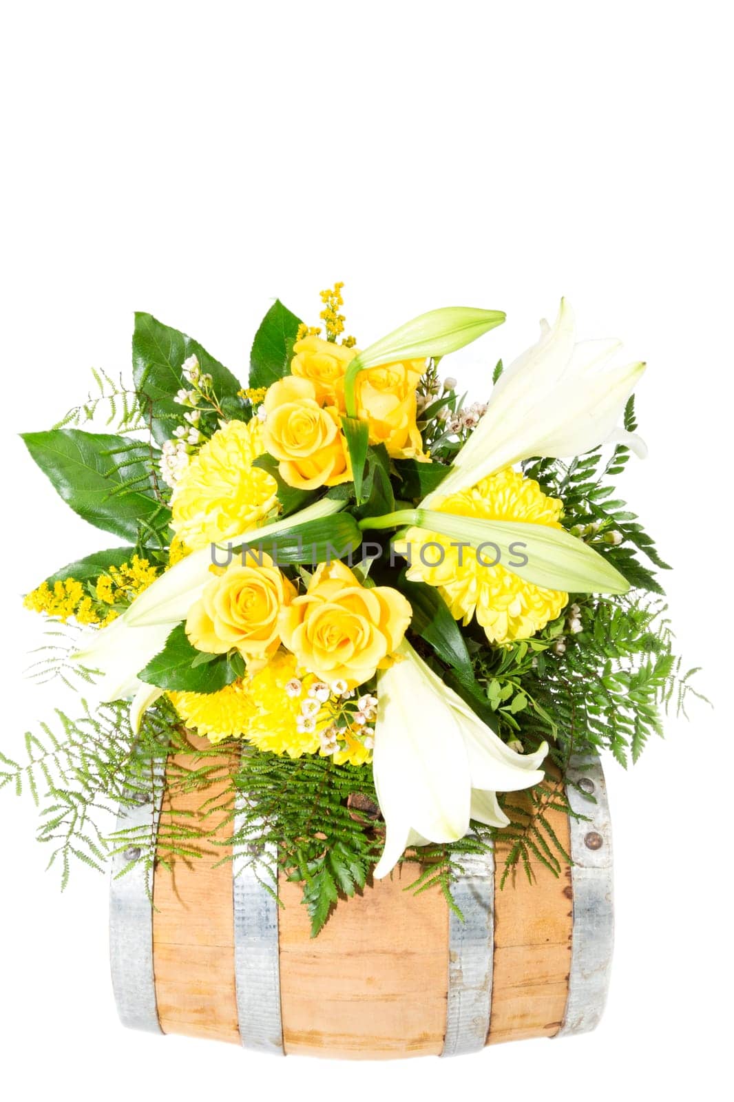 Bouquet on a small wooden barrel