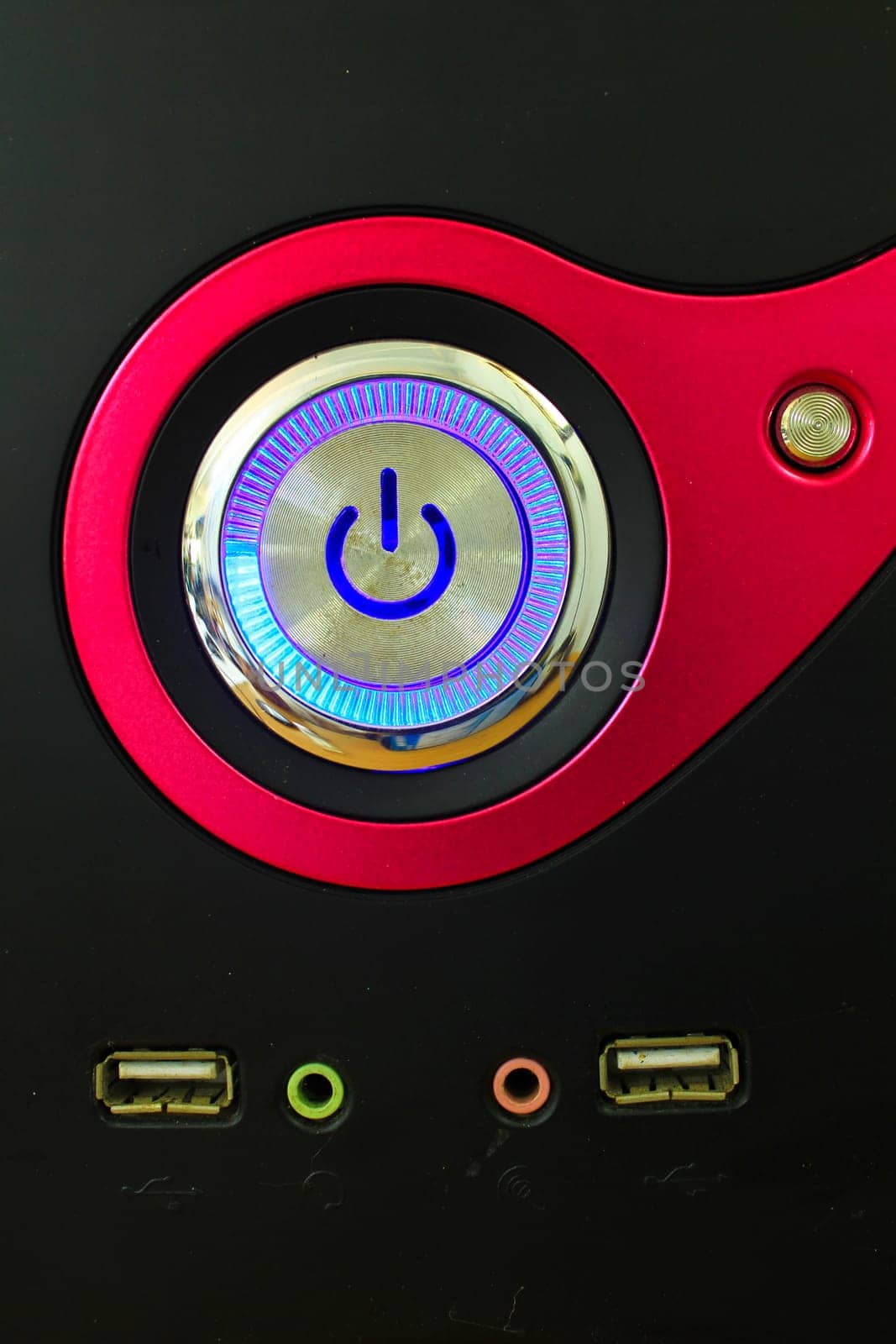 Switch the computer on black background.