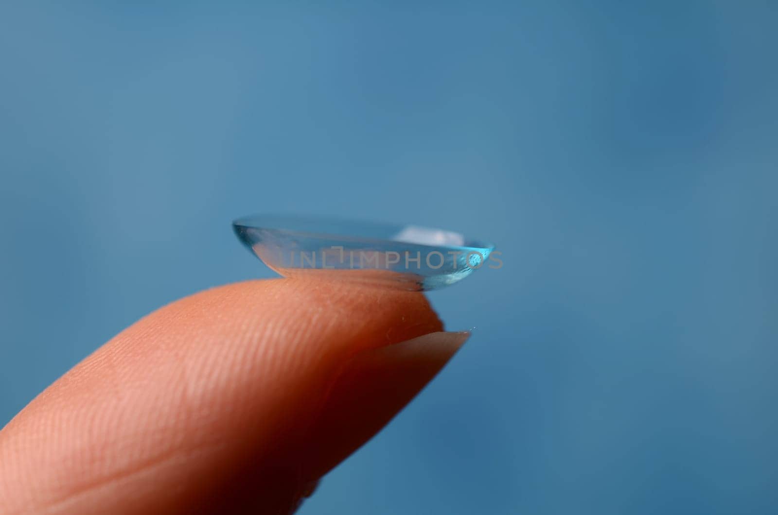 Contact lens