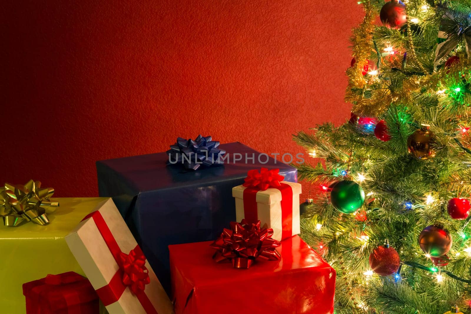 christmas tree with presents