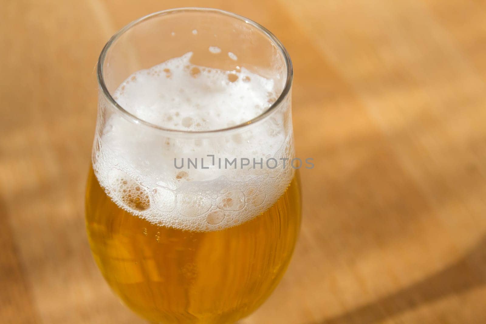 ((beer glas) or (beer bottle) or (beer and drink) or (beer and enjoy)) without cocktail