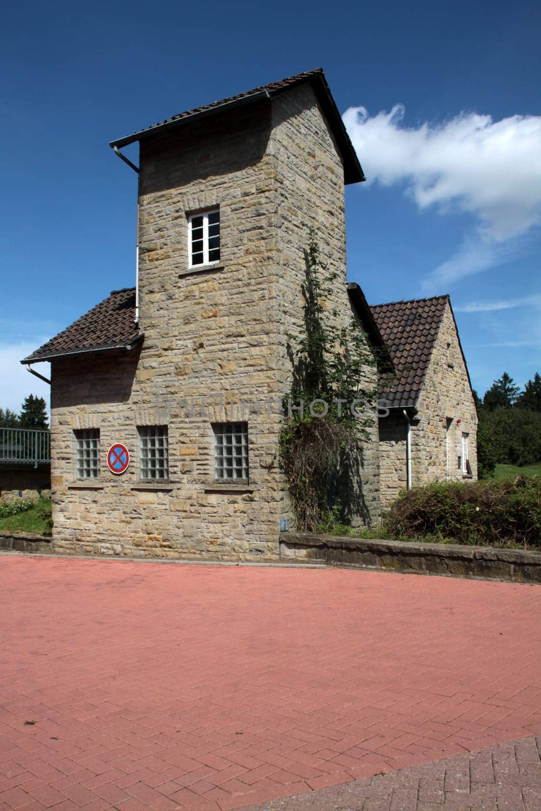 Building of the JBF Centre on the Bückeberg (Obernkirchen)