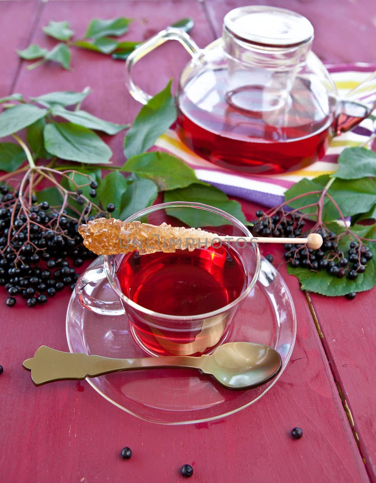 Fruit tea with fresh elderberries