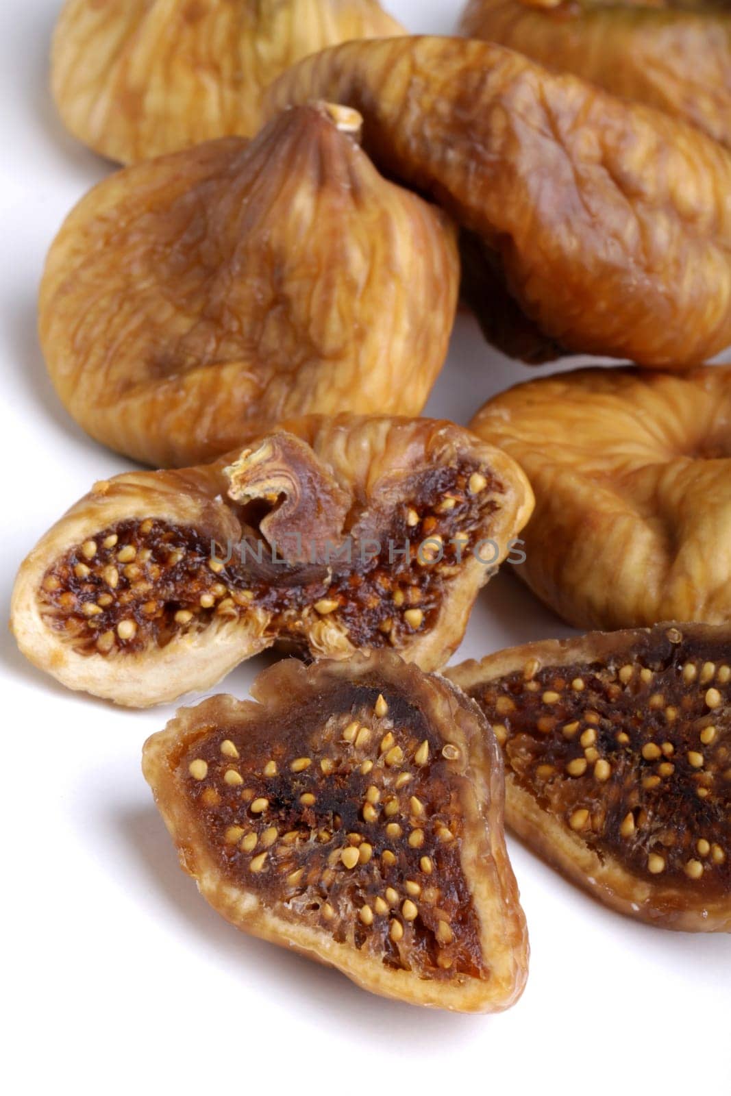 fig fruit, whole, halves