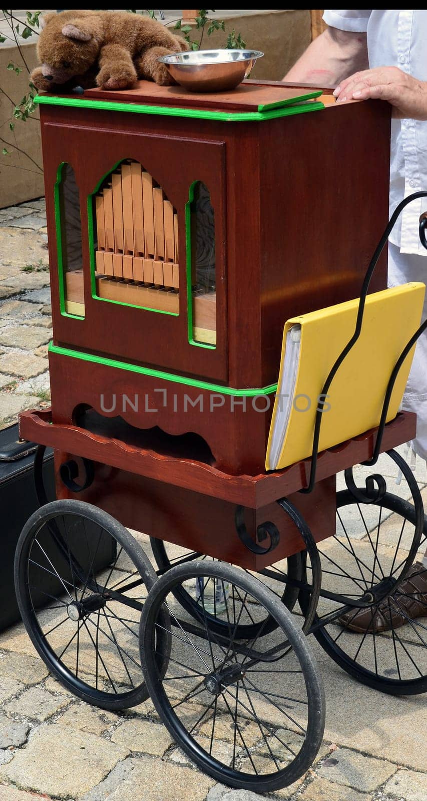 Good old barrel organ