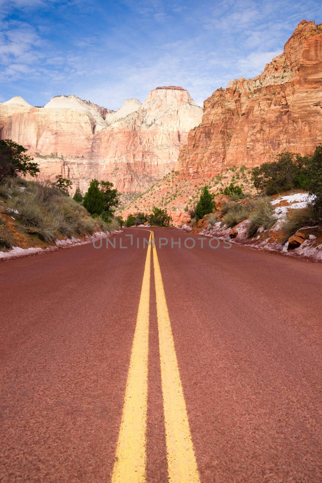 Here the road leads us to the Sundial and Alter of Sacrifice in Zion National Park