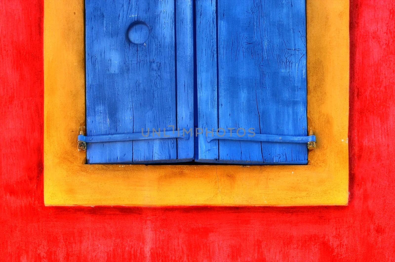 House façade in Provence