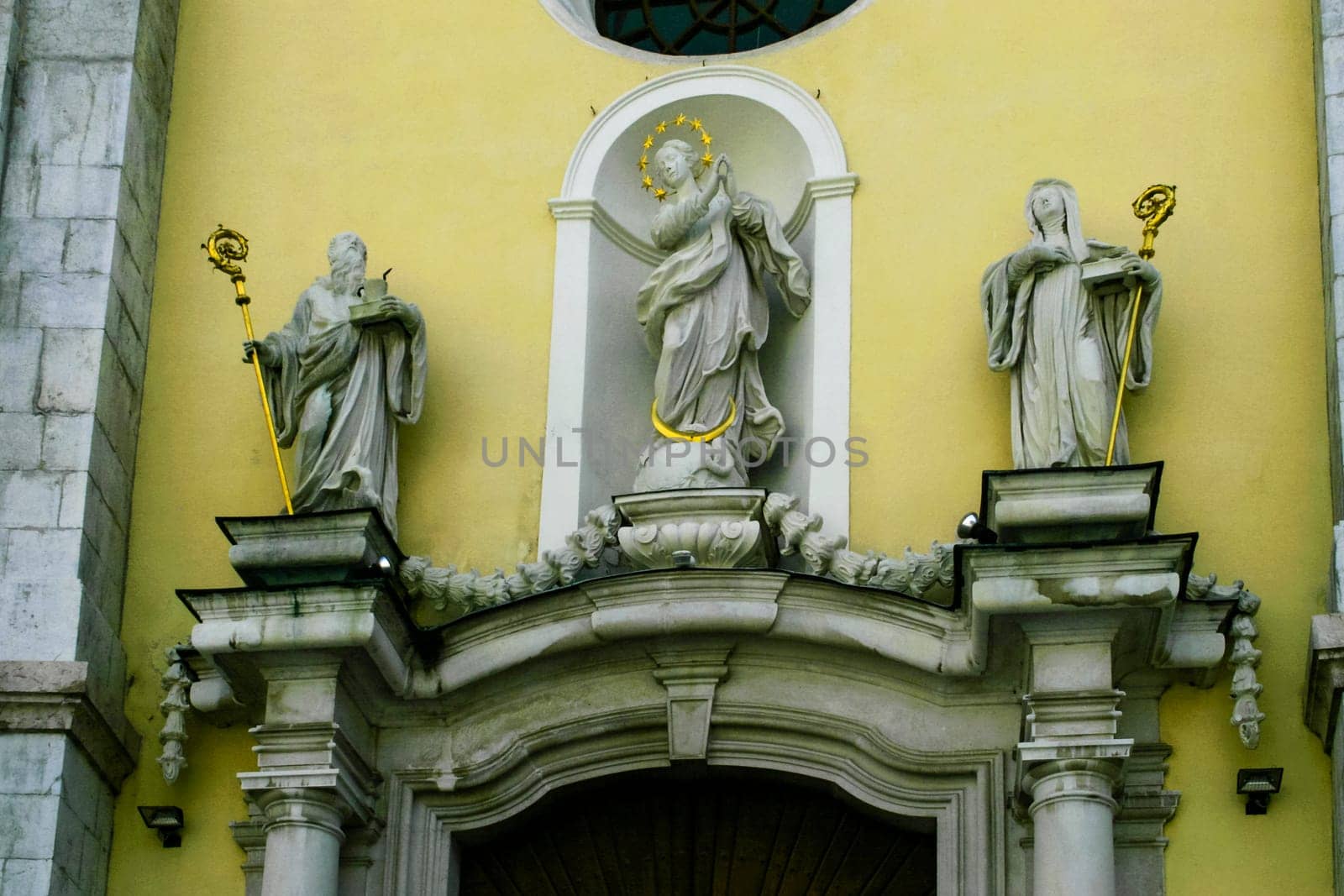 Figures above the entrance to the church of Seitenstetten Abbey