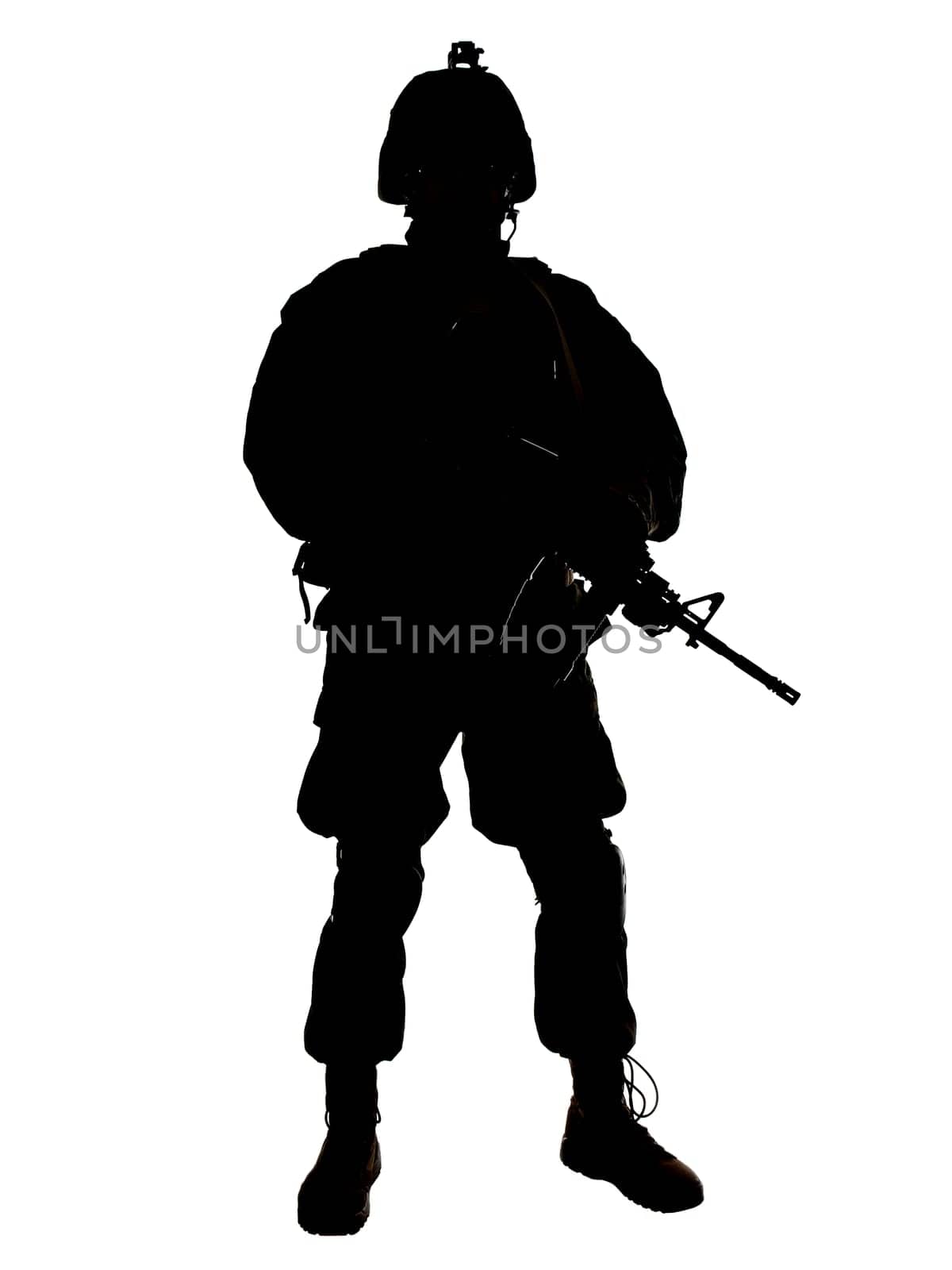 Silhouette of US soldier with rifle